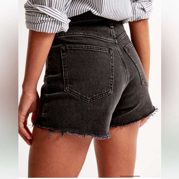 Abercrombie & Fitch Women's
High Rise 90s Cutoff Shorts - Picture 2 of 7